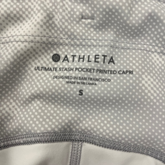 Athleta Ultimate Stash Pocket Printed Capri - Picture 9 of 13